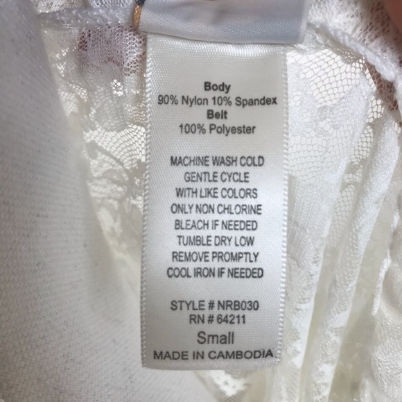 NWOT Retro In Bloom Jonquil Lace Wrap size small - Picture 9 of 9